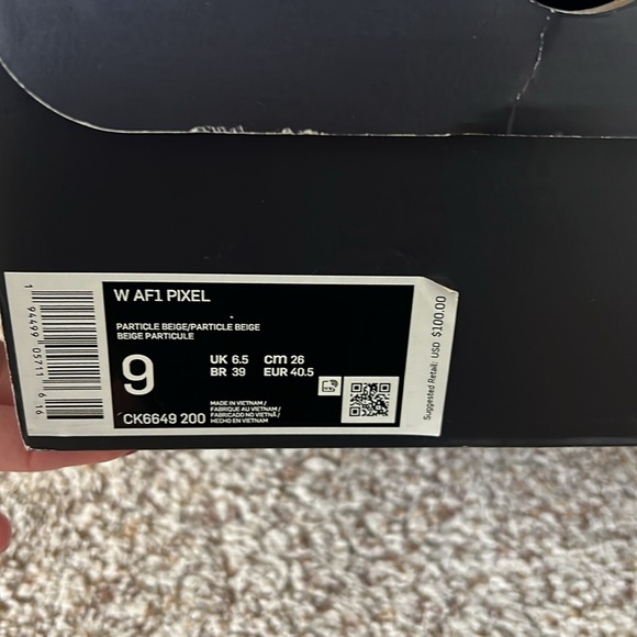 AirForce 1 Pixel - Picture 2 of 3